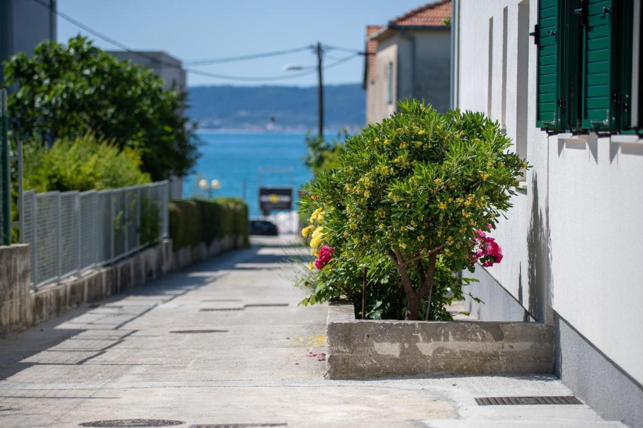 Apartments Lovor & Lavanda Kaštela Eksteriør bilde