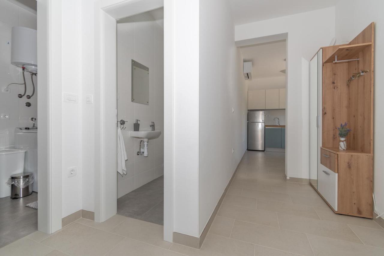 Apartments Lovor & Lavanda Kaštela Eksteriør bilde