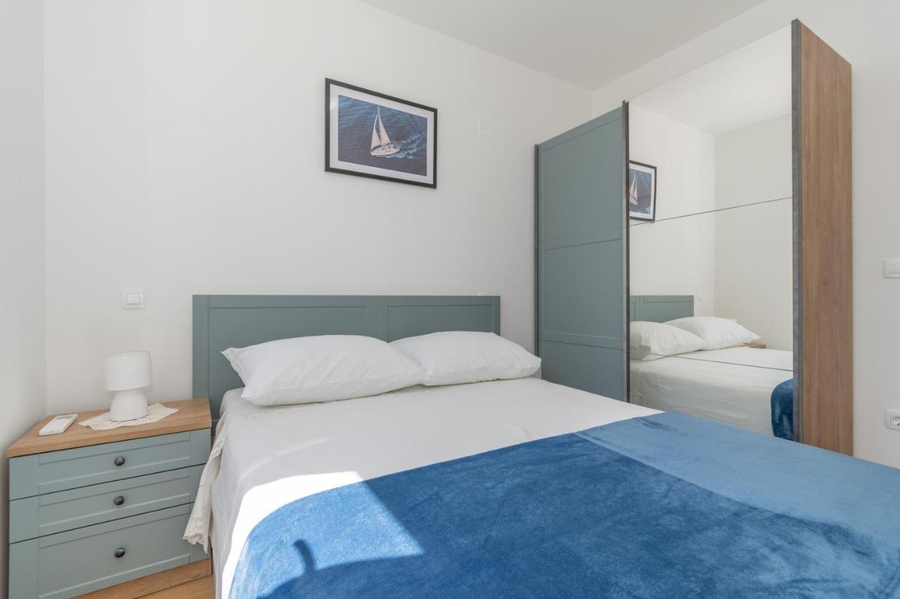 Apartments Lovor & Lavanda Kaštela Eksteriør bilde
