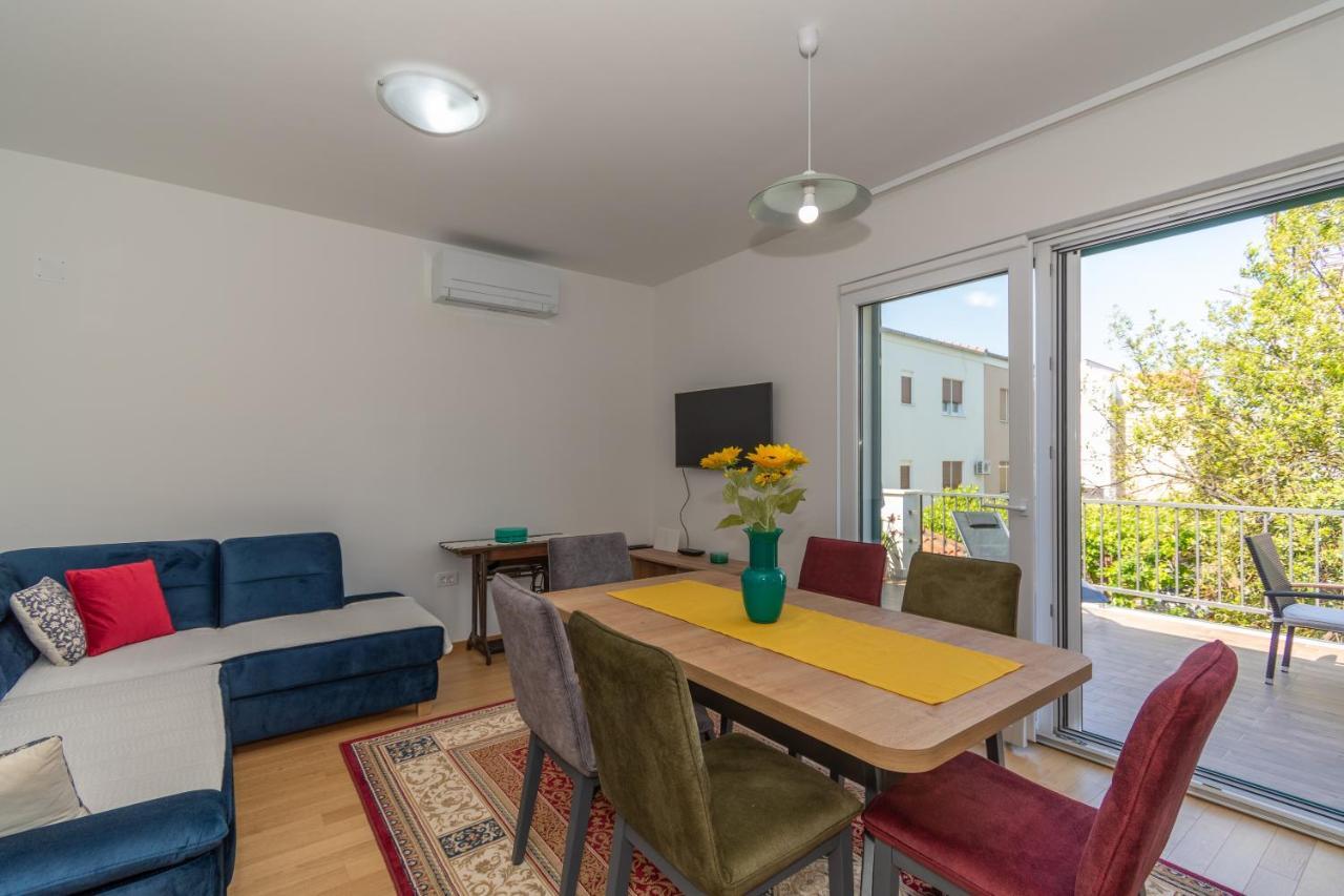 Apartments Lovor & Lavanda Kaštela Eksteriør bilde