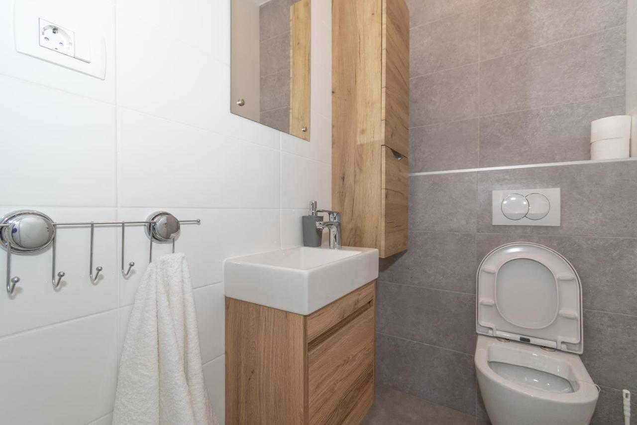 Apartments Lovor & Lavanda Kaštela Eksteriør bilde